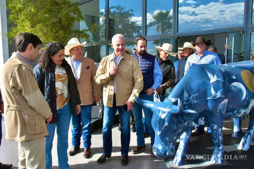 $!La mañana de este miércoles, el alcalde Román Alberto Cepeda González inauguró el primer “Encuentro Nacional Lechero 2025”,