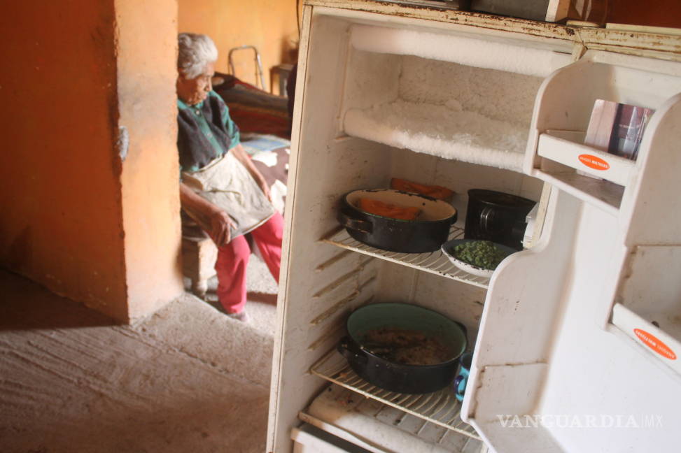 $!Piden apoyo para doña Juanita, a sus 84 años está en el olvido en su casa de Parras