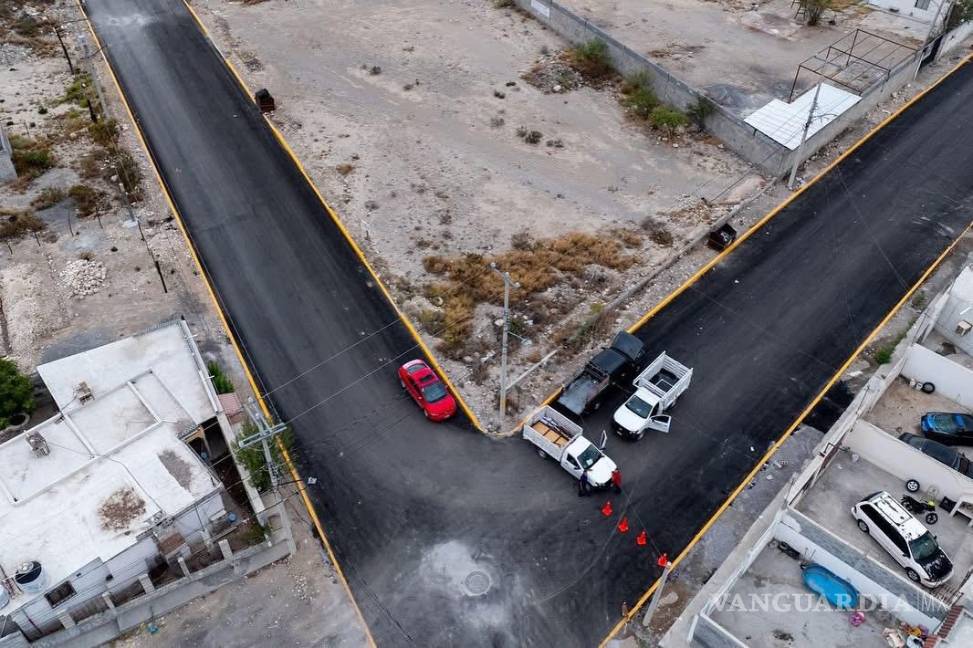 $!Las calles San Judas Tadeo, Teódulo Flores y Libertad ya cuentan con nueva pavimentación, mejorando el tránsito y las condiciones de vida en la colonia Plan de Guadalupe.
