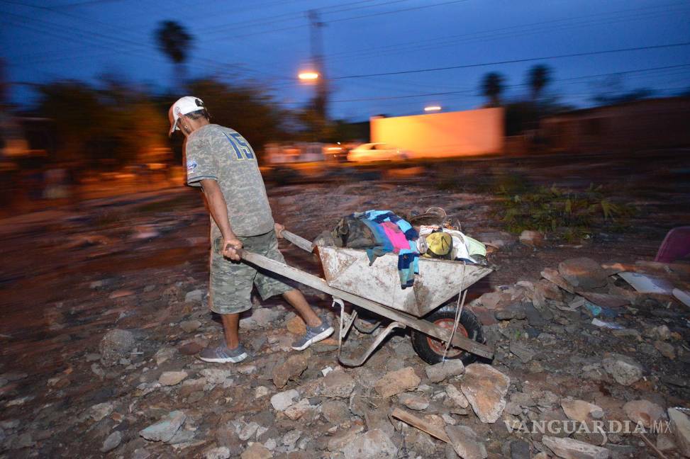 $!Tras fuertes lluvias se registraron desbordes de arroyos en la Región Carbonífera de Coahuila, donde el municipio de Múzquiz quedó prácticamente bajo el agua