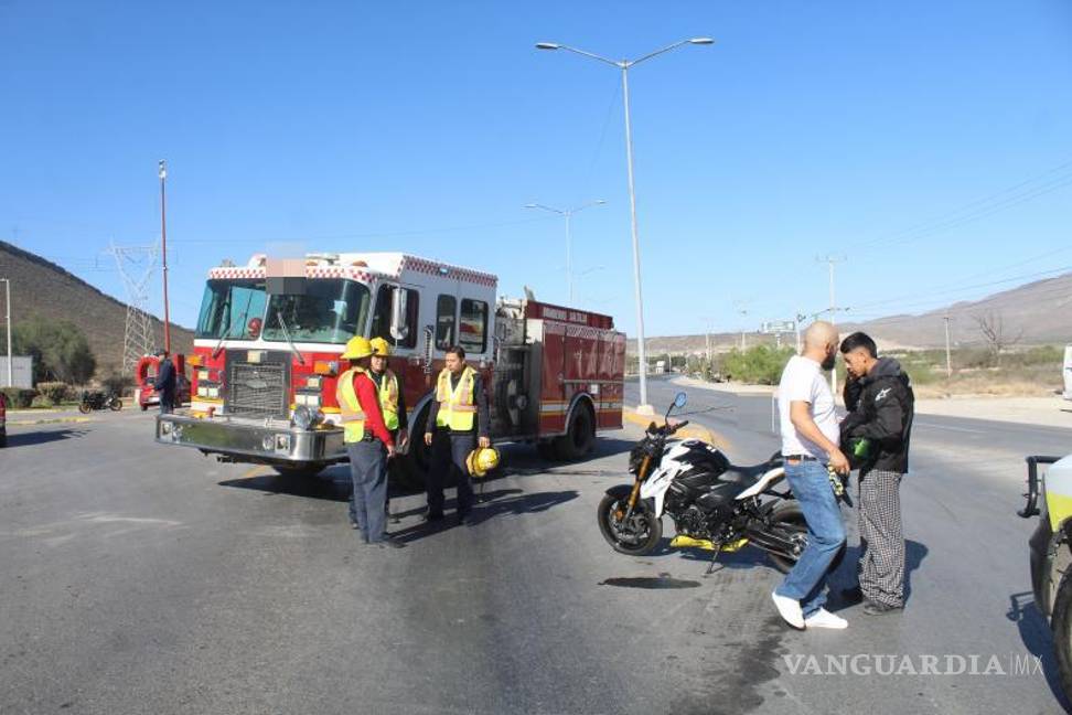 $!Paramédicos y bomberos llegaron rápidamente al lugar del accidente.