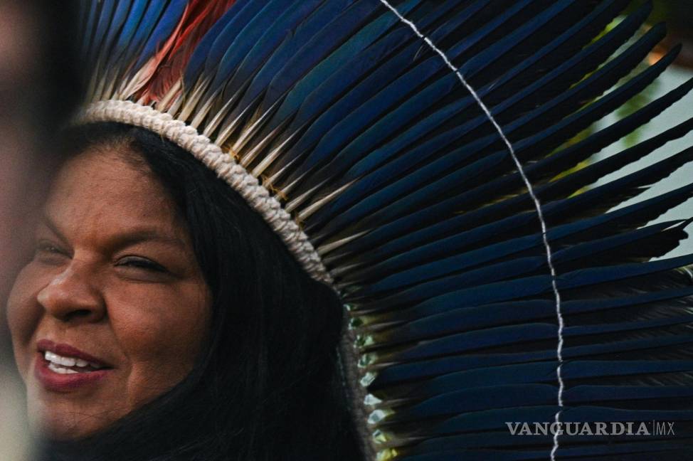 $!La ministra de los Pueblos Indígenas de Brasil, Sonia Guajajara, participa en las actividades del segundo día de la Cumbre de la Amazonía en Bélem (Brasil).