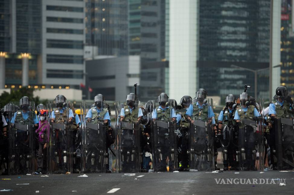 $!Miles de manifestantes toman Hong Kong y Policía disuelve la masiva protesta