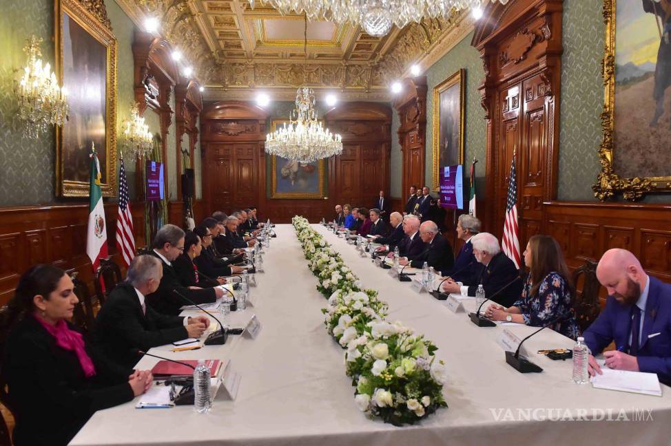 $!Andrés Manuel López Obrador, presidente mexicano y Joseph Biden, mandatario estadounidense encabezan la Reunión Bilateral Mexico-Estados Unidos.