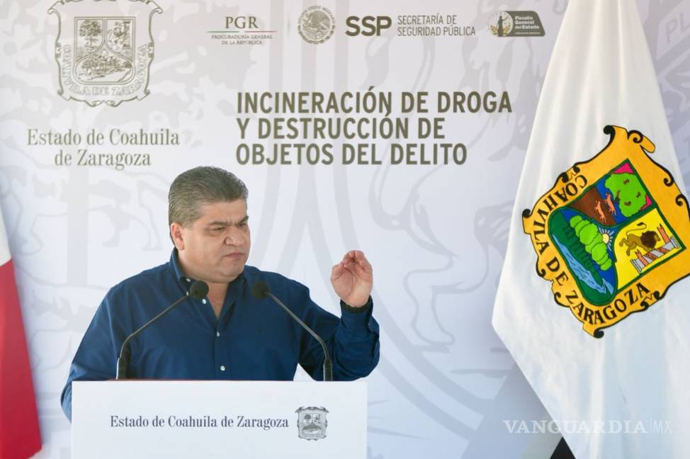 $!Incinera Miguel Riquelme millonaria cantidad de droga en Coahuila