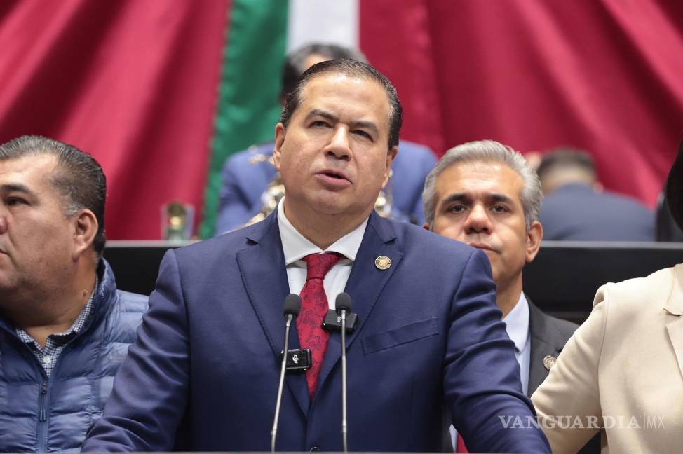 $!El diputado Ricardo Mejía Berdeja, del Partido del Trabajo (PT), propone cambios al artículo 115 de la Carta Magna | Foto: Especial