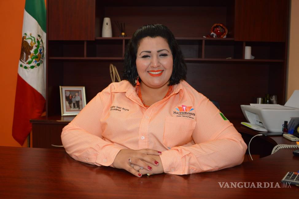 Pide alcaldesa ayuda para habitantes de Sacramento tras confinamiento