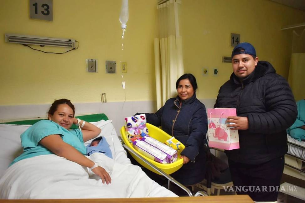 $!Apoyan a primera bebé del 2020 nacida en San Buenaventura, Coahuila