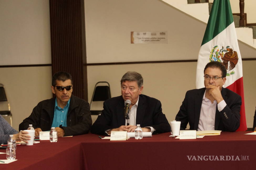 $!Defiende Rogelio Montemayor ante el Congreso el fracking en Coahuila