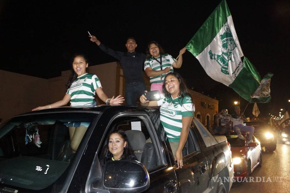 $!Así festejó Saltillo el título del Santos Laguna (fotos)