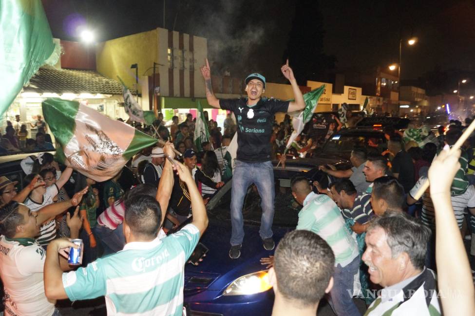 $!Así festejó Saltillo el título del Santos Laguna (fotos)