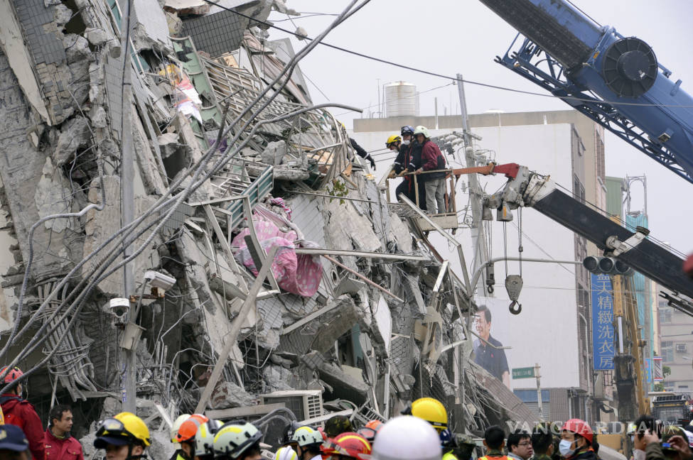$!Ascienden a 13 los muertos por terremoto en Taiwan, con incertidumbre sobre atrapados