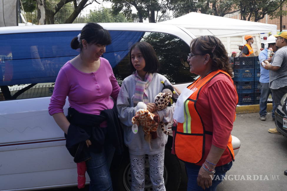 $!Trabajos de rescate en colegio Rébsamen continúan a tres días del sismo (Cobertura Vanguardia)