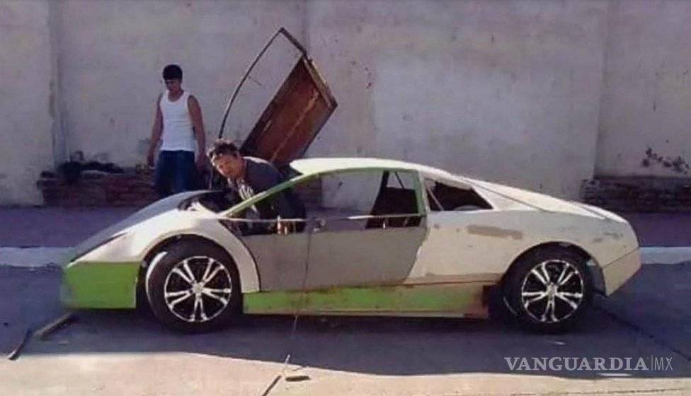 $!Creó su propio 'Lamborghini' con partes de autos usados