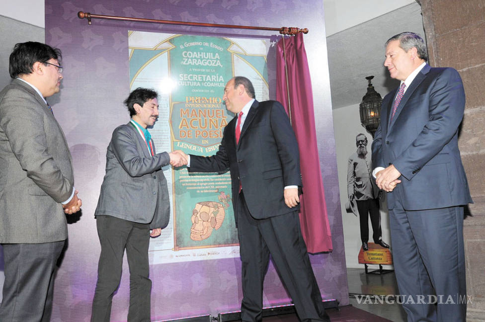 $!Entregan Premio Internacional Manuel Acuña de Poesía 2015