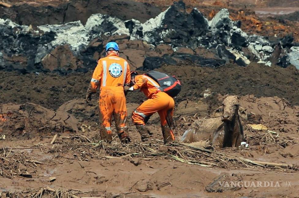 $!Ascienden a 121 los muertos por tragedia minera en Brasil
