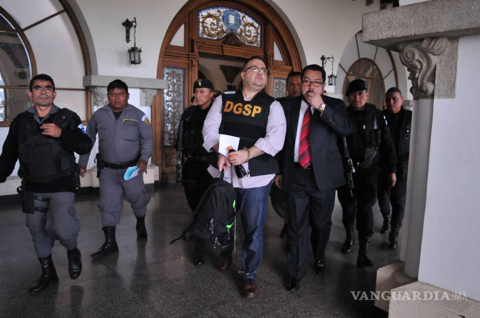 $!El exgobernador Javier Duarte acusa que personal penitenciario lo obligó a comparecer mediante una inyección de adrenalina durante una diligencia en 2022.