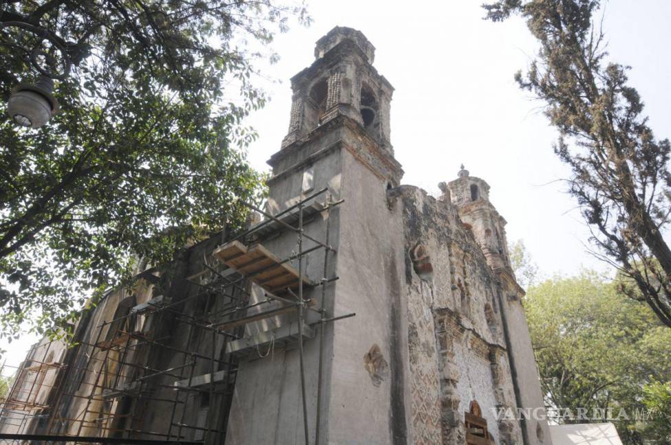 $!Ttrabajos de conservación, restauración y recuperación de la capilla de la Inmaculada Concepción, que se localiza en la plaza de La Conchita, en Coyoacán.