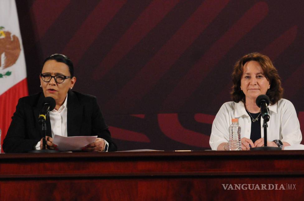 $!Rosa Icela Rodríguez, titular de la SSPC (I), y Sara Irene Herrerías, titular de la Fiscalía Especializada en Derechos Humanos (D).