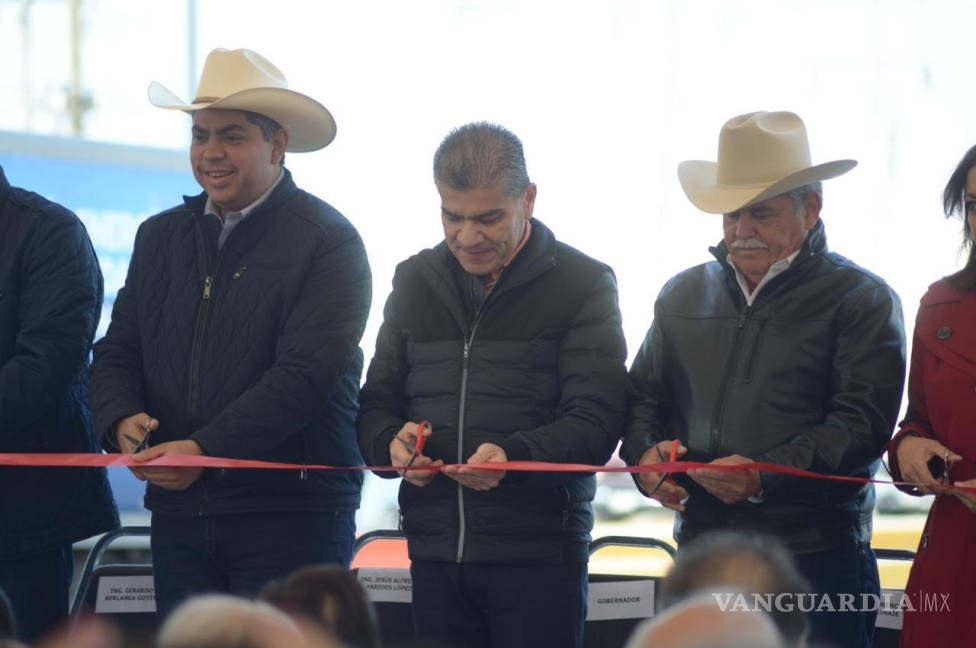 $!Entrega Miguel Riquelme puente vehicular en Monclova