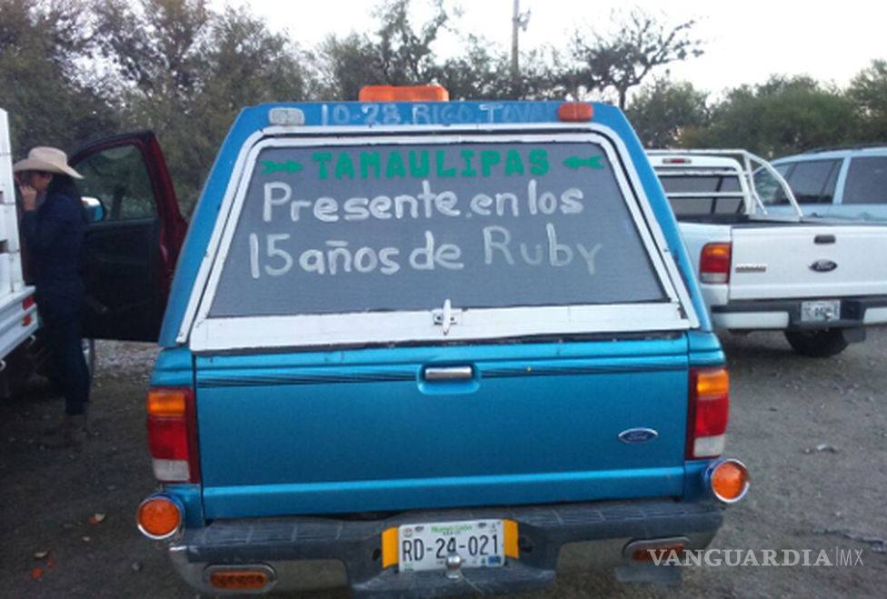 $!Ya llegaron los primeros invitados a los XV años de Rubí