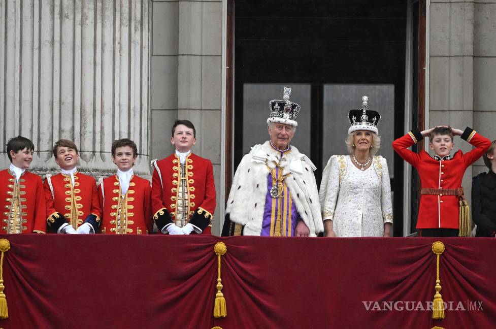Así inicia el reinado del Carlos III tras una larga espera para ser el monarca británico (fotos)