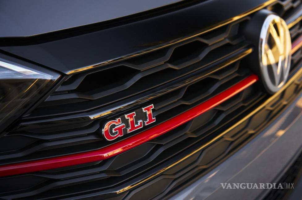 $!Volkswagen Jetta GLI 2019 ya está en México, checa precios, versiones y equipamiento