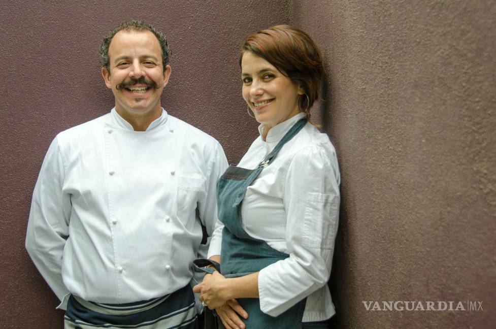 $!Benito Molina y Solange Muris son considerados parte fundamental del desarrollo culinario en Ensenada.