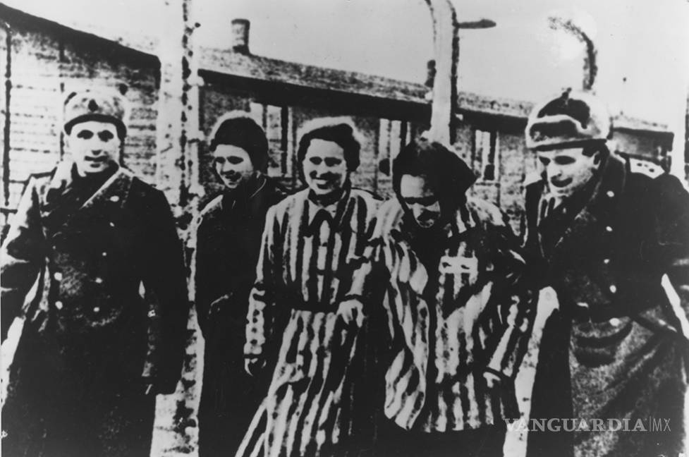 $!En el Día Internacional de Conmemoración anual en memoria de las víctimas del Holocausto, te contamos la historia de la liberación de Auschwitz