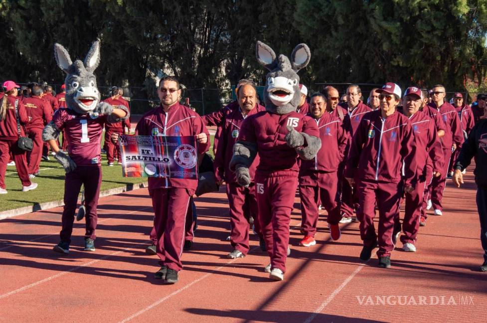 $!Delegaciones participantes desfilaron en el estadio “Carlos Roldán Sanders” durante la inauguración de la X edición del Evento Nacional Cultural y Deportivo.