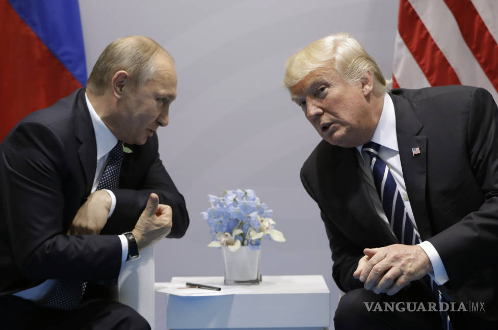 $!Trump y Putin se muestran &quot;encantados&quot; tras su primer encuentro