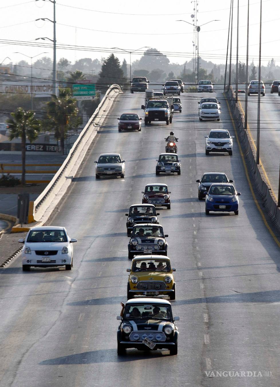 $!Llega caravana de Mini Coopers a Saltillo