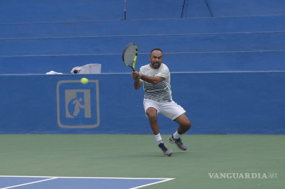 $!Luis Patiño derrota a Miguel Gallardo y está en semifinales