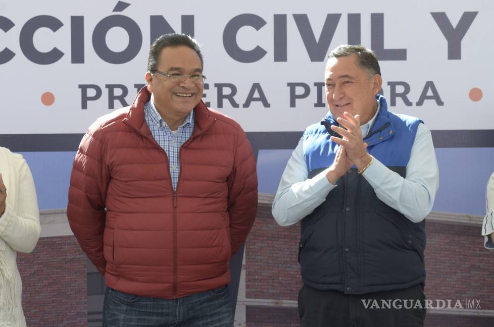 Guerrero se deja ver en evento panista