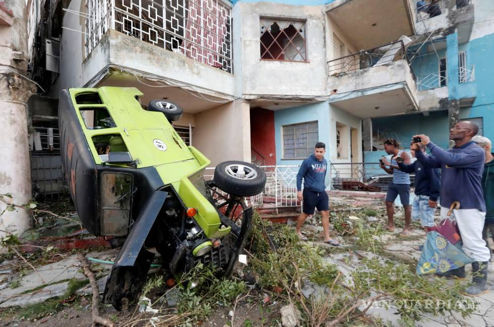 $!La Habana es golpeada con fuerza por un devastador tornado (fotogalería)