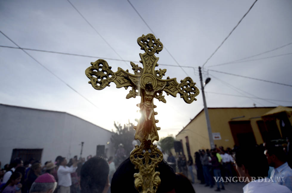 $!Acuden miles a procesión del silencio en Viesca (Fotos)