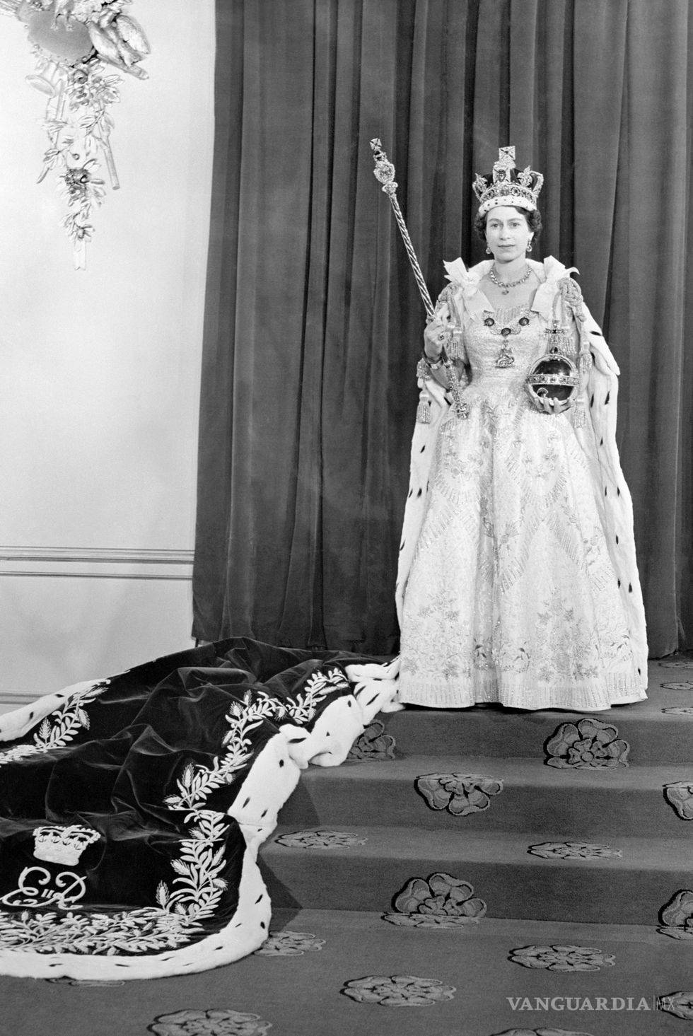 $!La vida de la Reina Isabel II en 20 icónicas fotografías