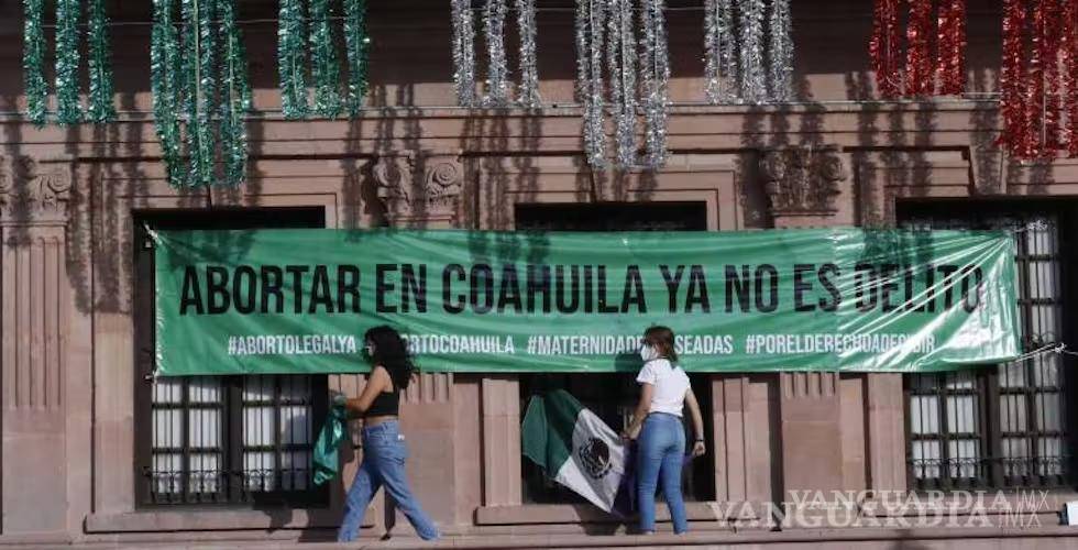 $!Grupos feministas han pedido que más allá de la despenalización, también se legalice.