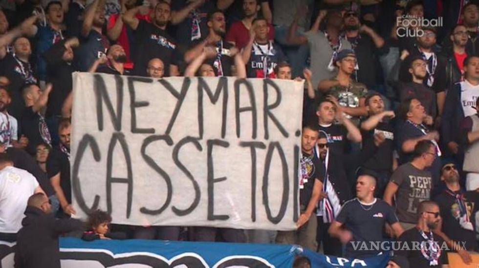 $!¡Neymar, hijo de pu**!; así piden los fanáticos su salida del PSG