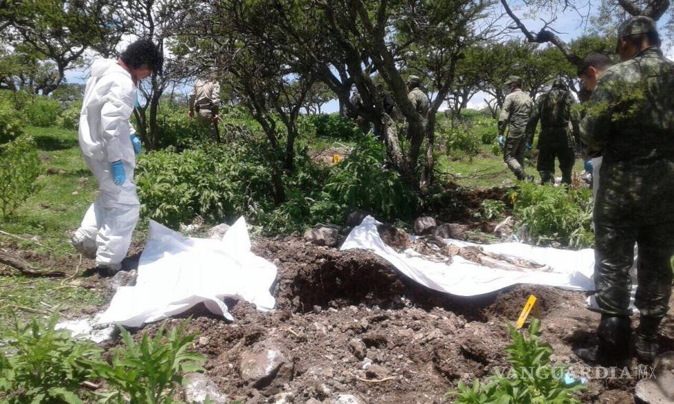 Hallan 42 cuerpos en fosas clandestinas de Sonora, Sinaloa y Nayarit