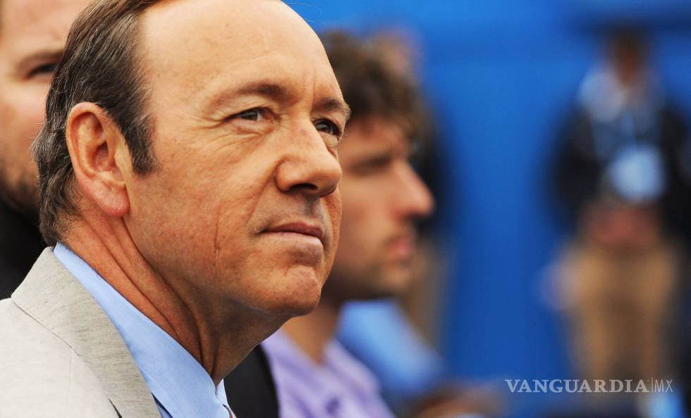 Kevin Spacey, libre bajo fianza tras ser inculpado por agresión sexual contra joven