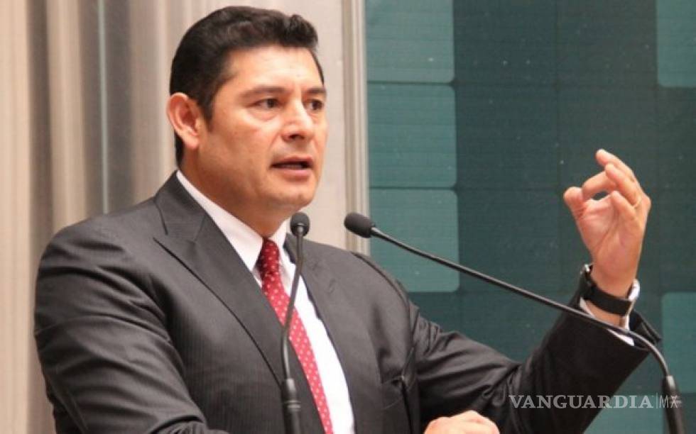 $!Senadores de Morena pagarán próxima consulta: AMLO