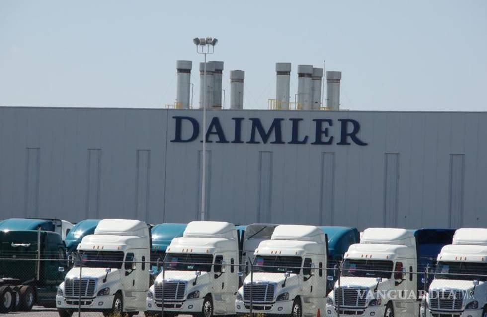 $!Los empleados de Daimler serán reorientados a otras empresas de la Región.