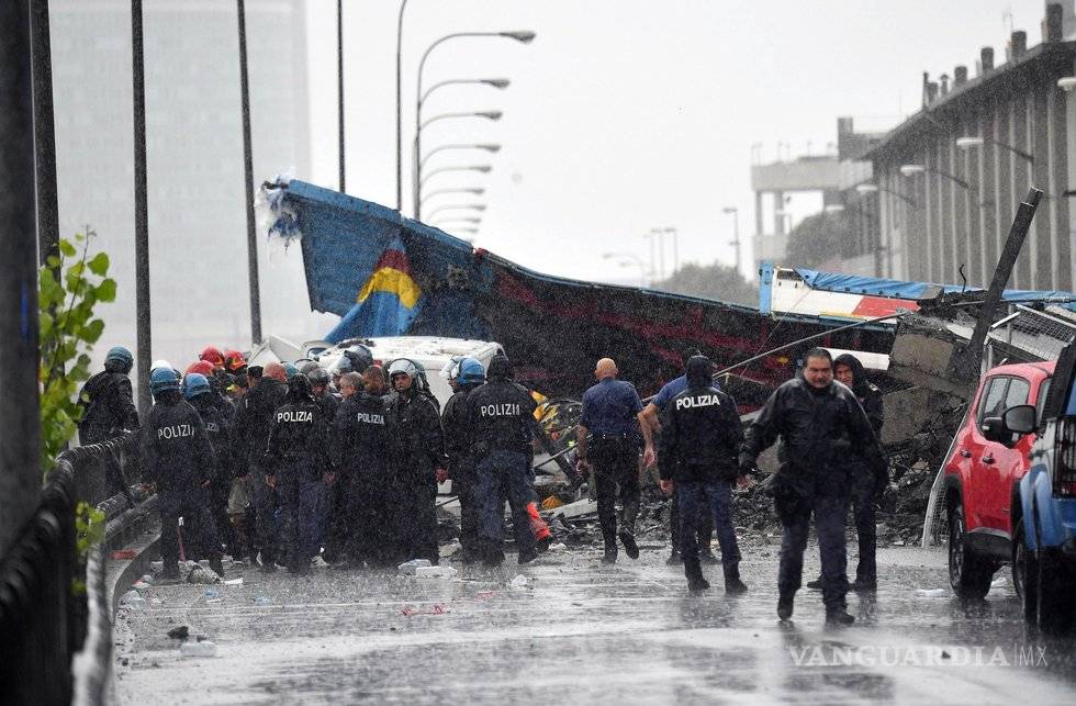 $!Decenas de muertos tras derrumbe de puente en Génova, Italia (Video)