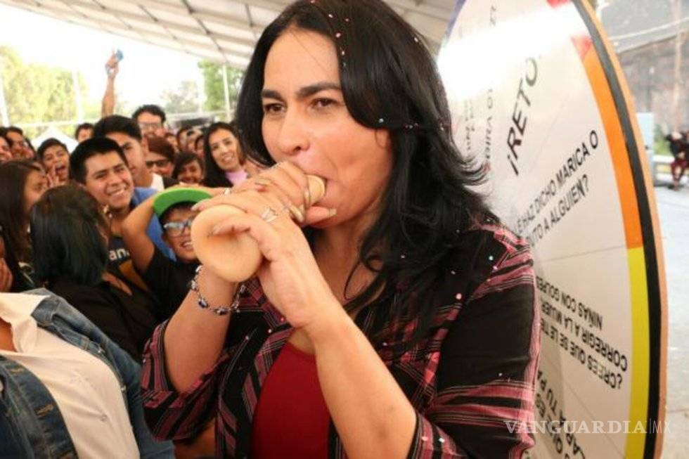 $!Co...an rico, pero con condón: dice a adolescentes Delegada de Iztapalapa (video)