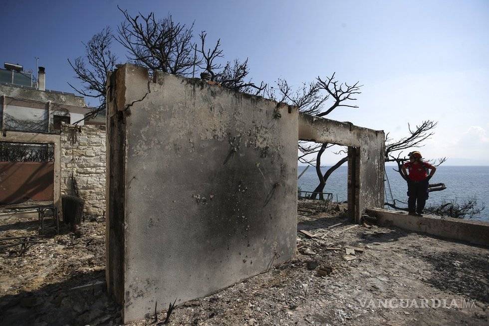 $!Conmueve al mundo la desgarradora carta de la mujer que perdió a su marido y a sus dos hijos en los incendios de Grecia