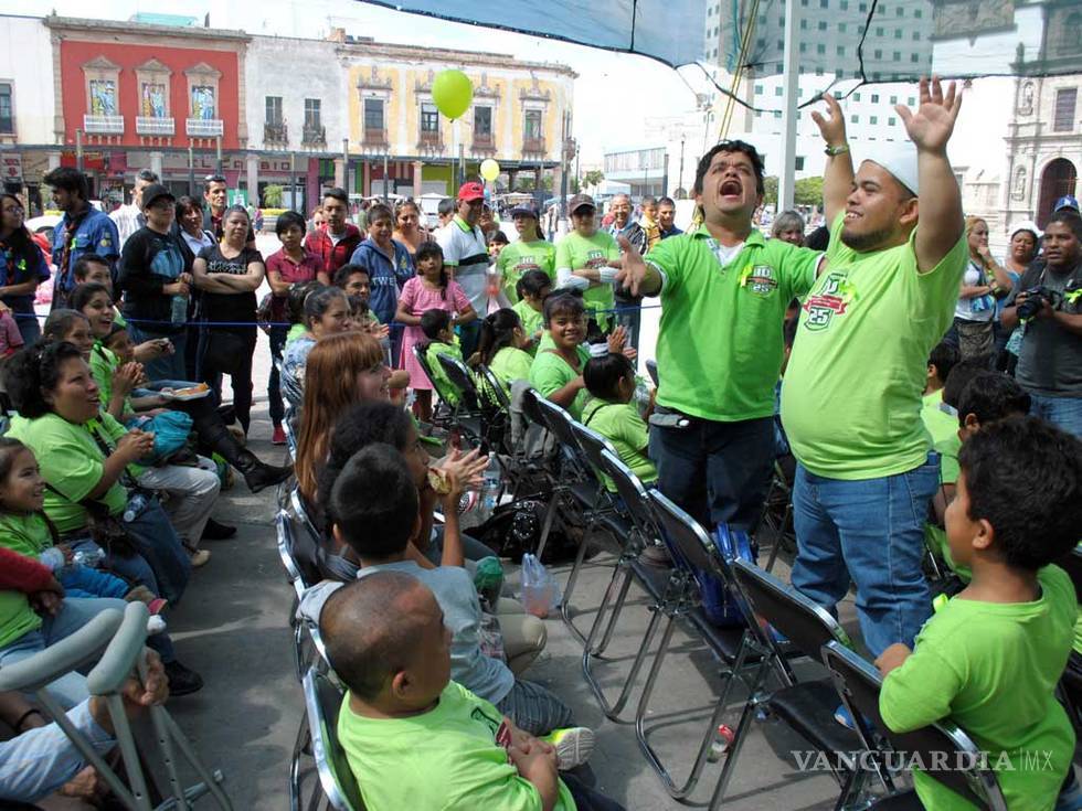 $!Decretan en Coahuila Día Estatal de las Personas de Talla Pequeña