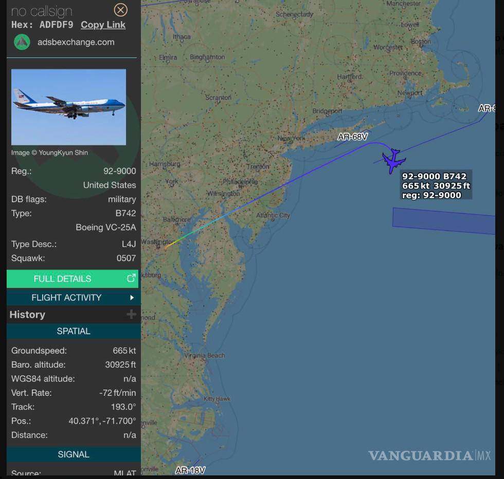 $!Imagen difundida por la cuenta en X @RapidResponse47 de La Casa Blanca de la ruta del Air Force 1 del presidente de EU, Donald Trump, presentó problema eléctrico menor” cuando iniciaba su viaje rumbo al Foro Mundial Económico Davos.