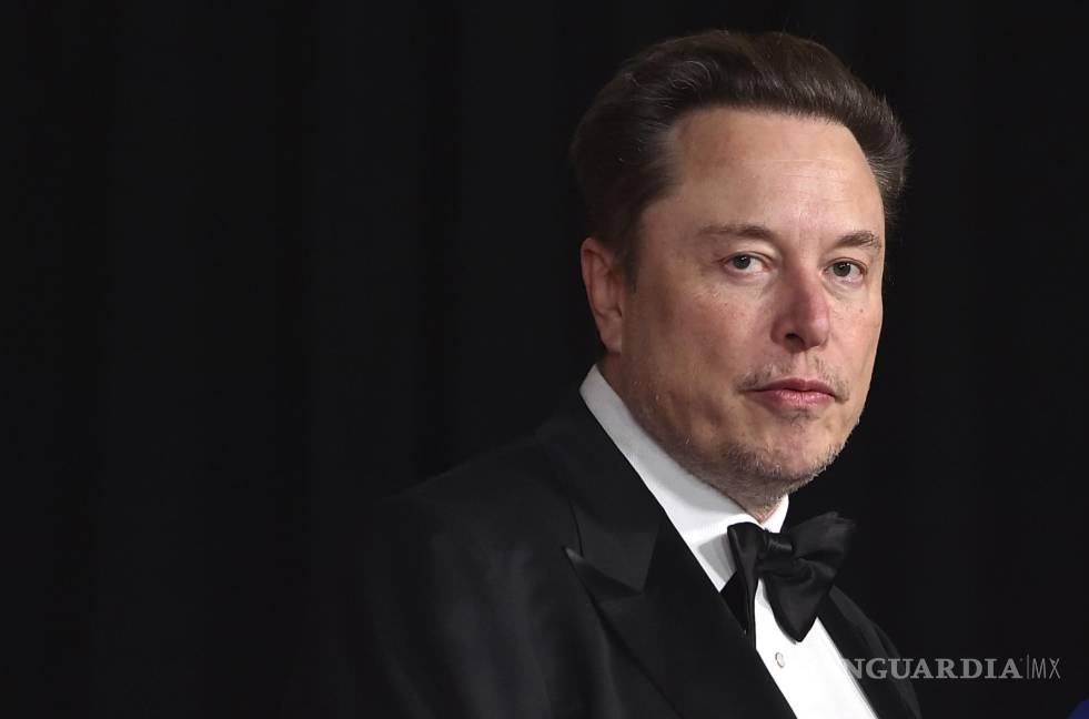 $!Elon Musk llega a la ceremonia del décimo premio Breakthrough el 13 de abril de 2024, en el Museo de la Academia de Cine de Los Ángeles.