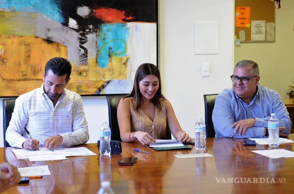 $!El acuerdo busca transformar la infraestructura en una herramienta de apoyo a familias vulnerables.